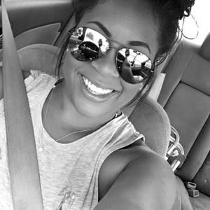 Meet your Posher, Carrie